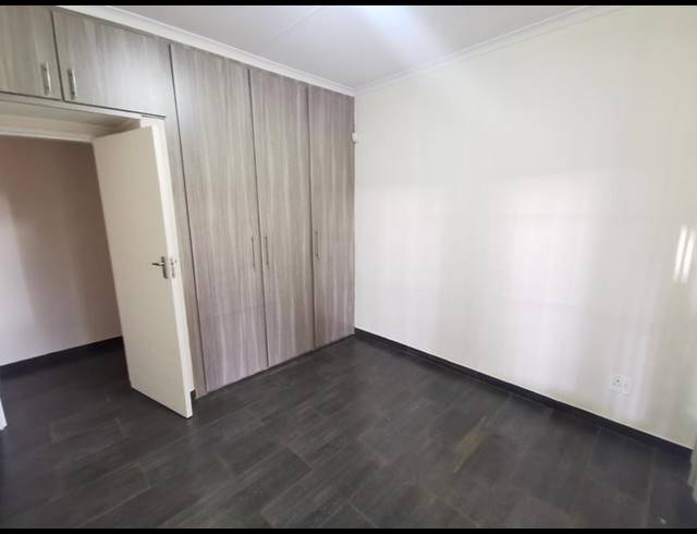 5 BEDROOM HOUSE FOR SALE IN GOLF PARK